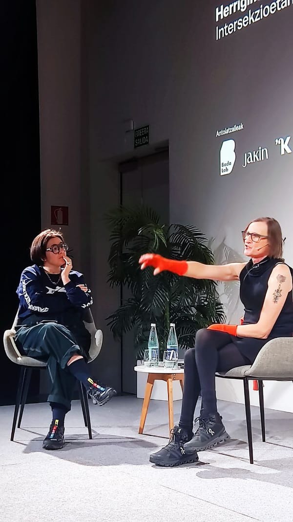 Искусство комплиментов и критики: коммуникация по-русски